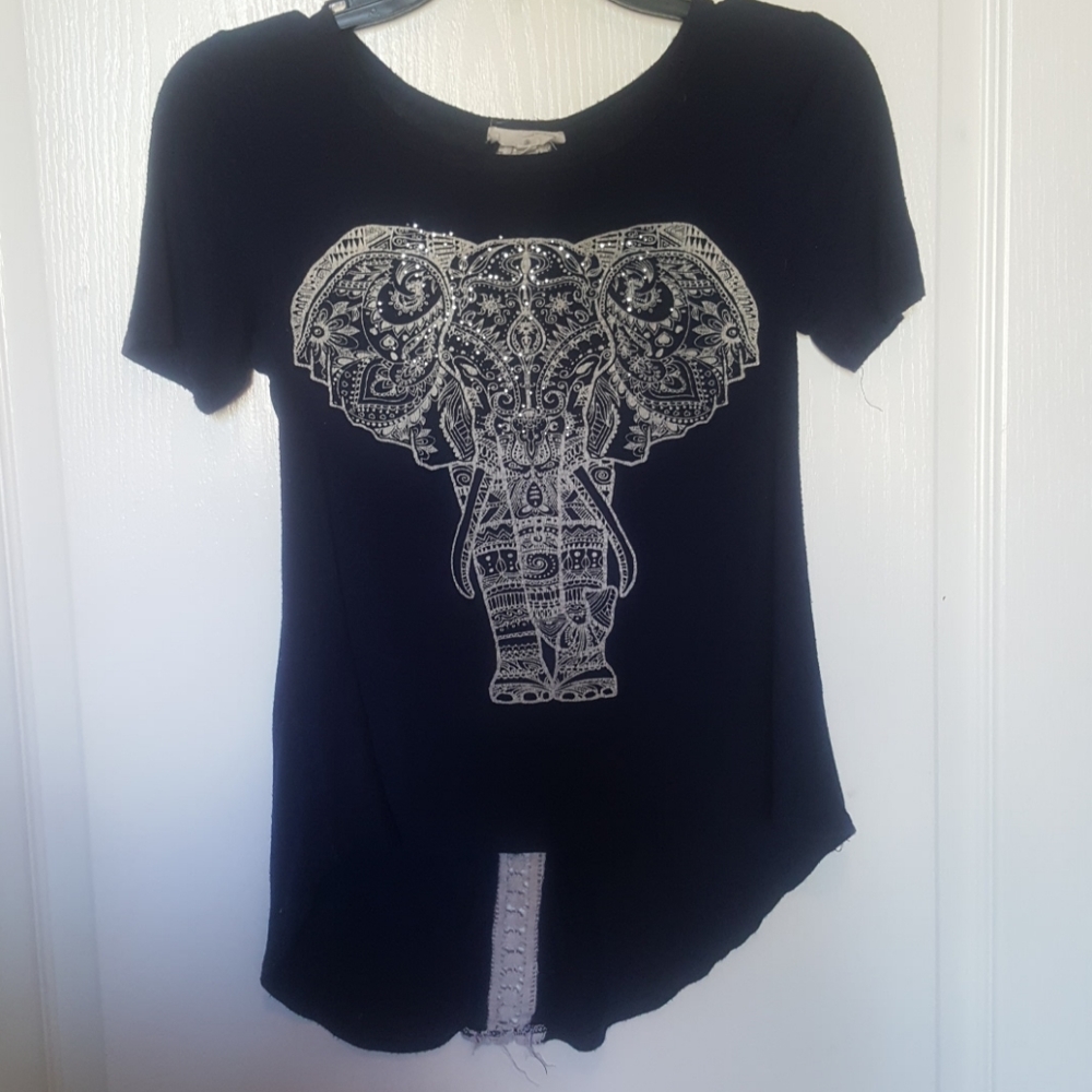 ⚘3 for $12⚘Cute blue elephant top